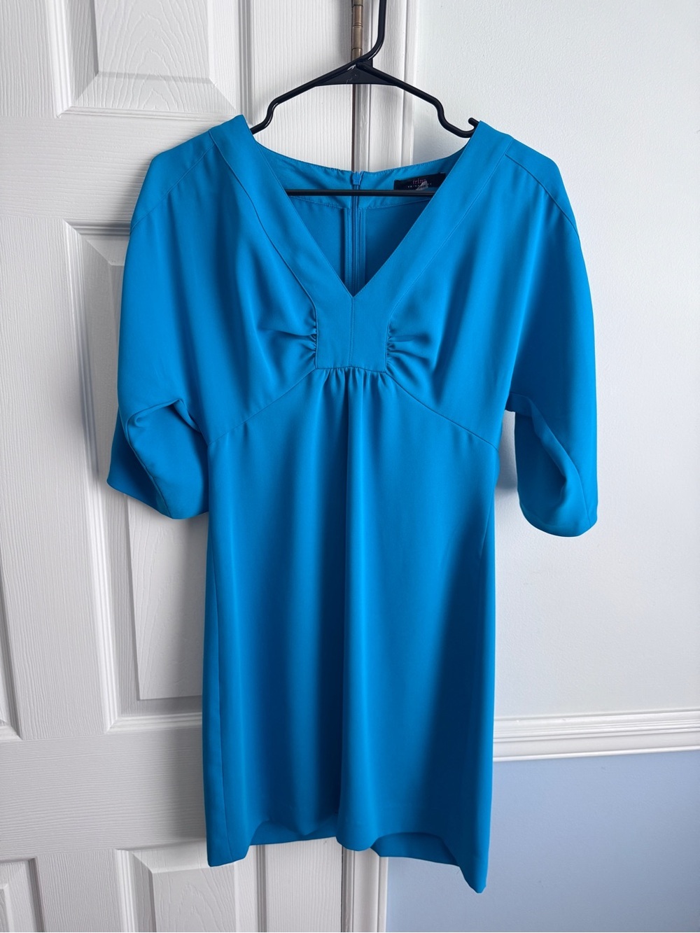 Trina Turk Women’s Size 2 Turquoise Blue Shift Dress V-Neck 3/4 Sleeve